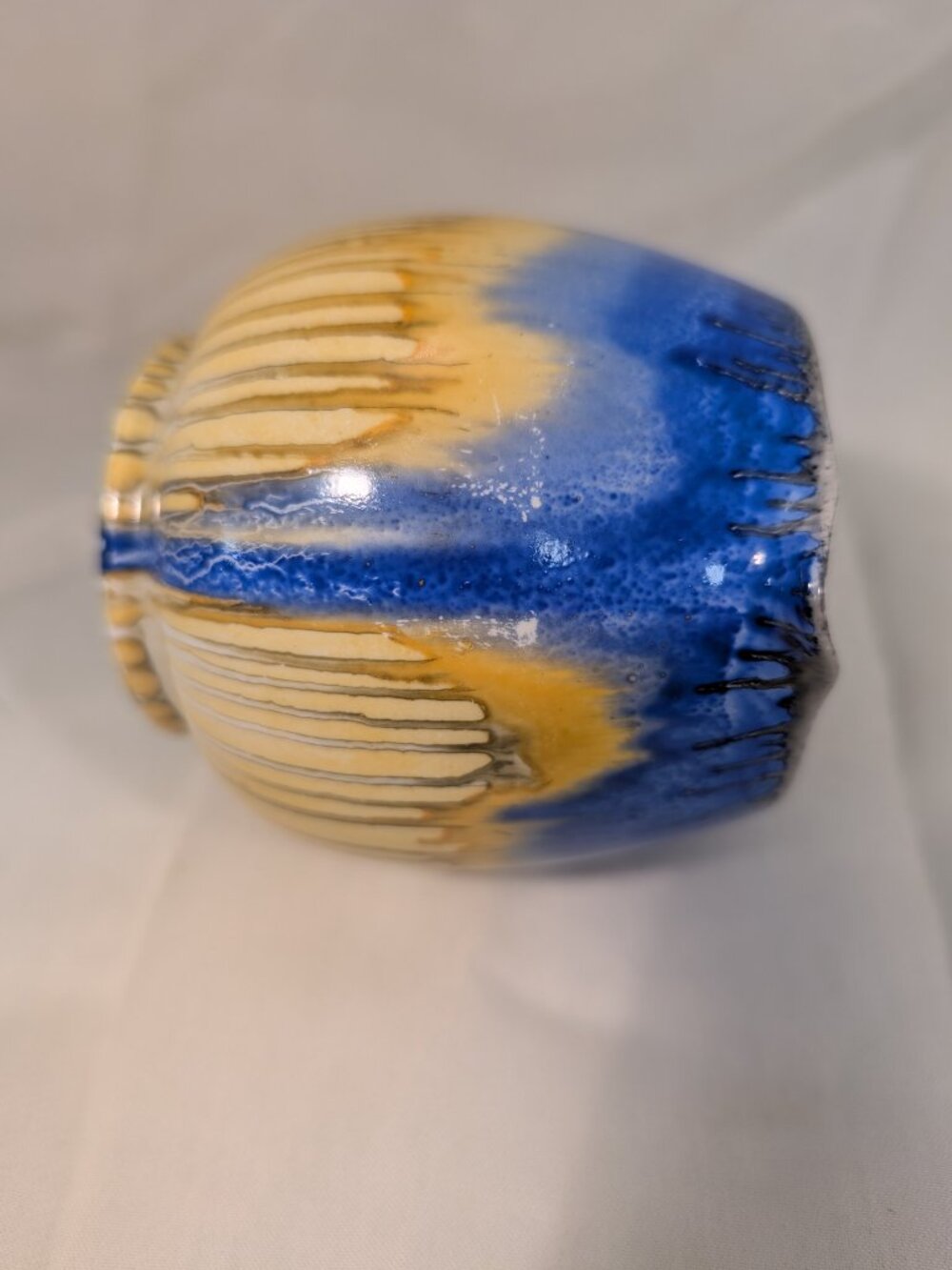 SHELLEY CREAMER / MILK JUG Stunning Blue and Yellow with Drip Glaze circa 1930s - Picture 4 of 9